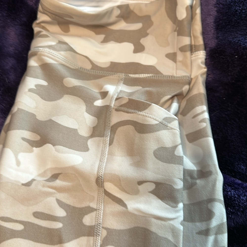 Tan camo Calvin Klein Performance bike shorts - Picture 4 of 5